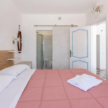 Alexa & Ella House *