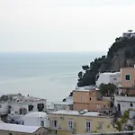 Alexa & Ella House 度假居 *